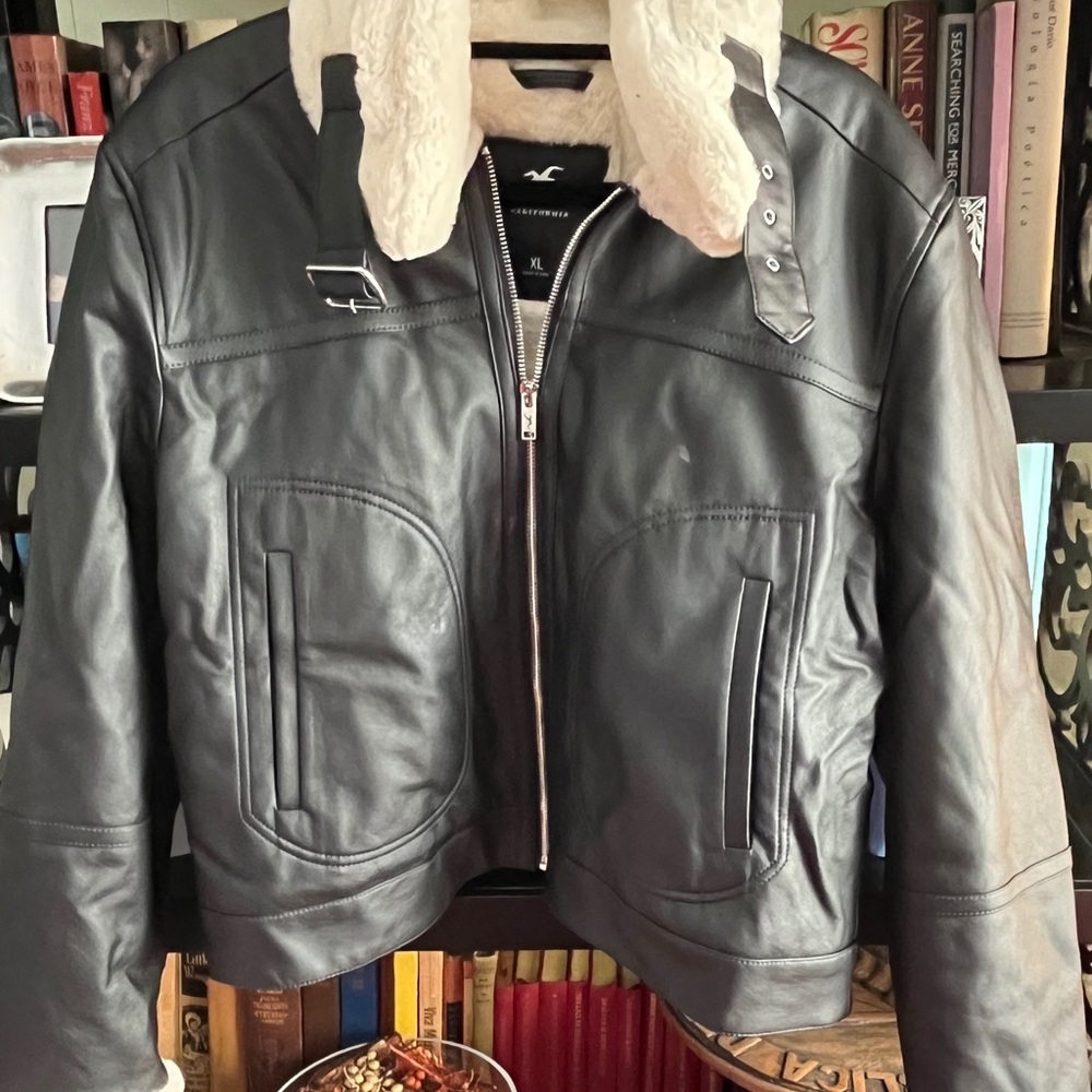 Hollister Black Faux Shearling Biker Jacket - Size XL. BRAND NEW WITH TAGS!
